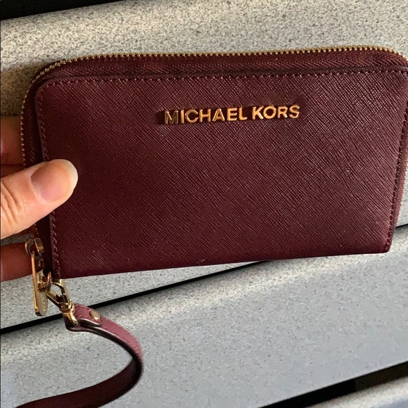 Michael Kors - Picture 3 of 4